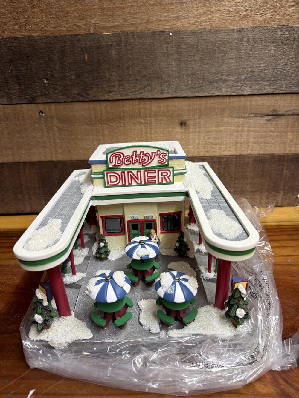 Betty's Diner The Christmas Village Collection St Nicholas Square In Box